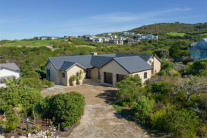 14 Fairlead Way, Pezula Golf Estate (2)